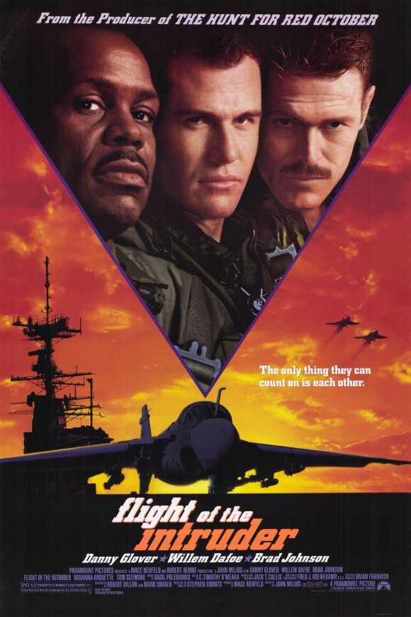 Полет «Нарушителя» (1990) постер